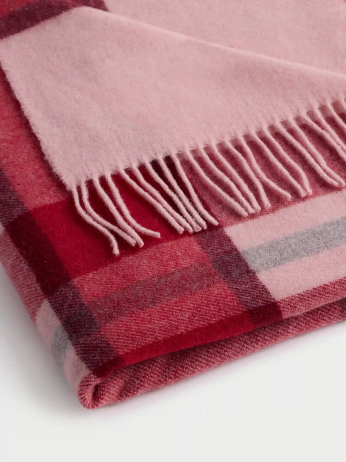 Lucca Throw - Last Chance