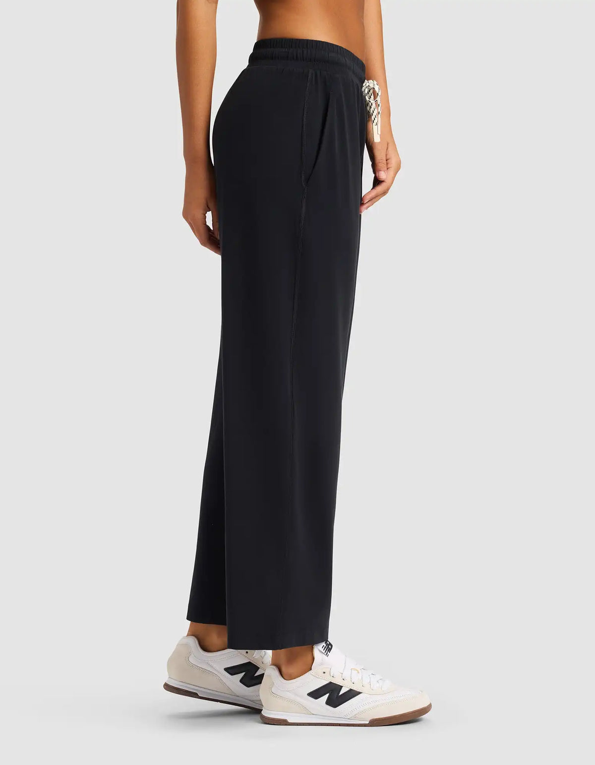 Women's Studio Cropped Wide Leg Pant