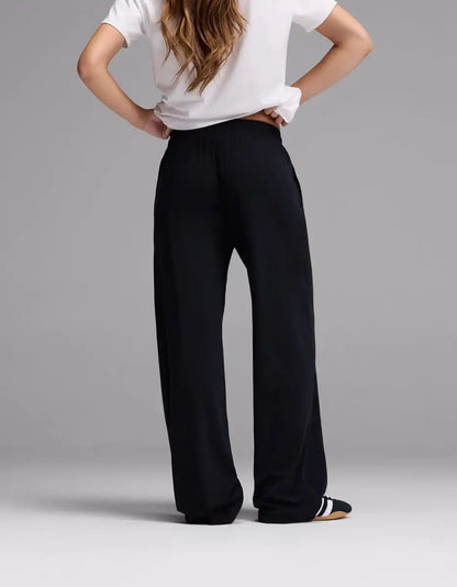 Women's Studio Wide Leg Pant